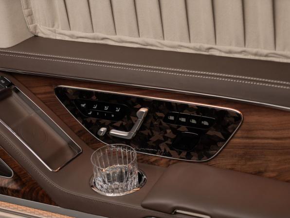 Mercedes-Benz V-Класс III (W447) Рестайлинг 2 с пробегом 2025 года, цена 46 500 000 рублей, 25 км, минивэн, Автокод Объявления