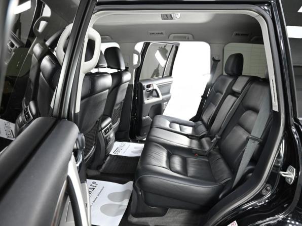 Toyota Land Cruiser 200 Series Рестайлинг 1 с пробегом 2015 года, цена 2 599 000 рублей, 118131 км, внедорожник, Автокод Объявления