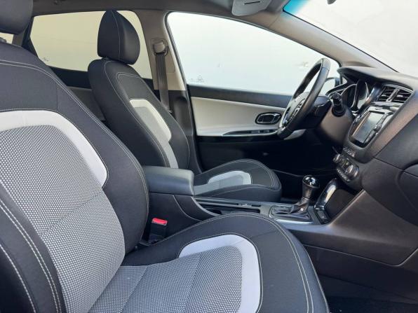 Kia Ceed II Рестайлинг с пробегом 2017 года, цена 1 600 000 рублей, 112167 км, хэтчбек, Автокод Объявления
