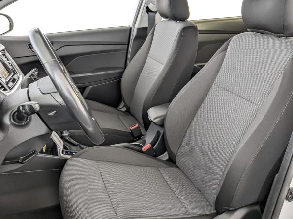 Hyundai Solaris II с пробегом 2020 года, цена 1 295 000 рублей, 111199 км, седан, Автокод Объявления