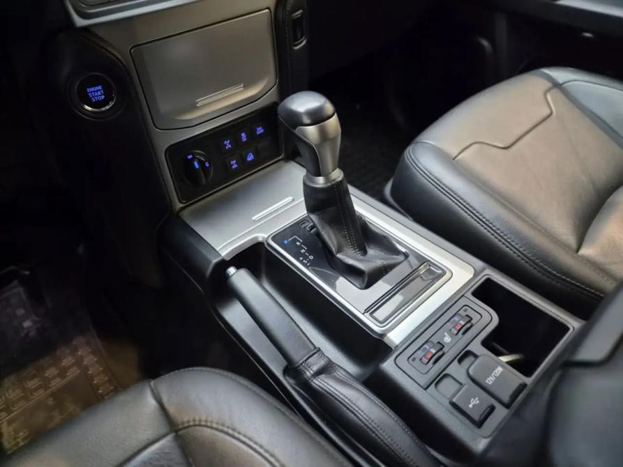 Toyota Land Cruiser Prado 150 Series Рестайлинг 3 Новосибирск  - изображение 10
