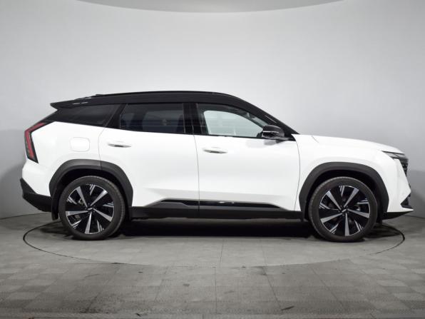 Geely Atlas II с пробегом 2023 года, цена 2 799 000 рублей, 26633 км, внедорожник, Автокод Объявления