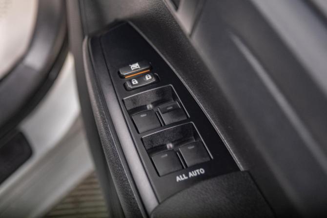 Toyota Corolla XI (E160 E170) Рестайлинг 2 с пробегом 2018 года, цена 1 299 000 рублей, 114350 км, универсал, Автокод Объявления