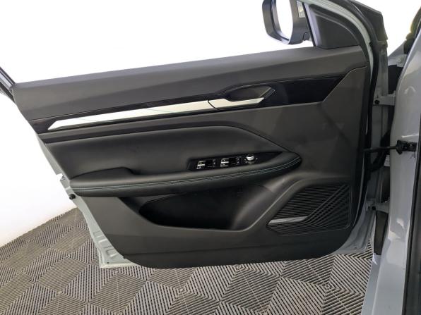Livan S6 Pro с пробегом 2023 года, цена 1 525 000 рублей, 18344 км, седан, Автокод Объявления