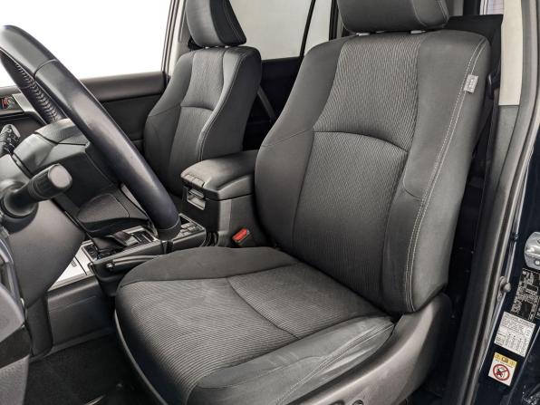 Toyota Land Cruiser Prado 150 Series Рестайлинг 2 с пробегом 2018 года, цена 4 510 000 рублей, 135589 км, внедорожник, Автокод Объявления