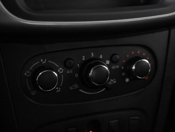 Renault Logan II Рестайлинг с пробегом 2020 года, цена 849 000 рублей, 160344 км, седан, Автокод Объявления