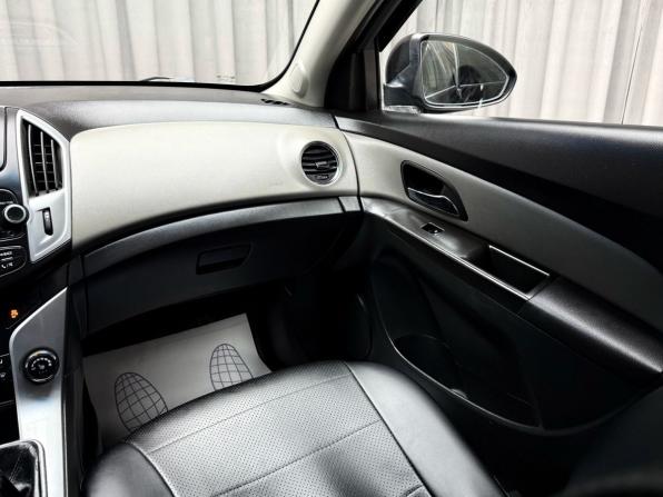 Chevrolet Cruze I Рестайлинг с пробегом 2013 года, цена 649 000 рублей, 213549 км, хэтчбек, Автокод Объявления