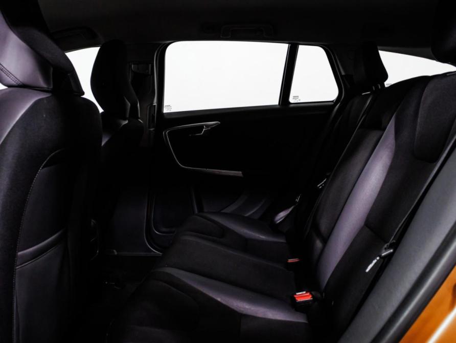 Volvo V60 I Москва  - изображение 12