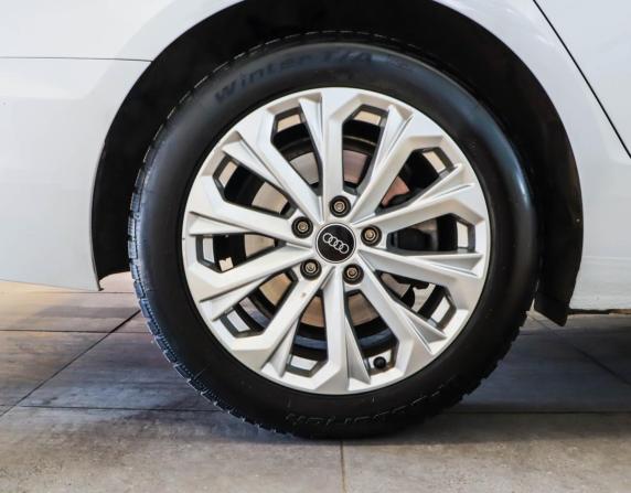 Audi A4 V (B9) Рестайлинг с пробегом 2021 года, цена 2 725 000 рублей, 44807 км, седан, Автокод Объявления