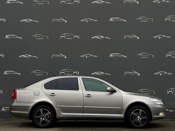 Skoda Octavia II (A5) Рестайлинг с пробегом 2012 года, цена 811 800 рублей, 205785 км, лифтбек, Автокод Объявления