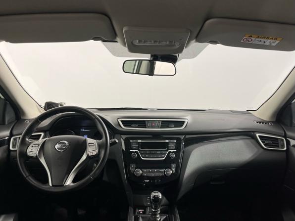 Nissan Qashqai II с пробегом 2015 года, цена 1 300 000 рублей, 94475 км, внедорожник, Автокод Объявления