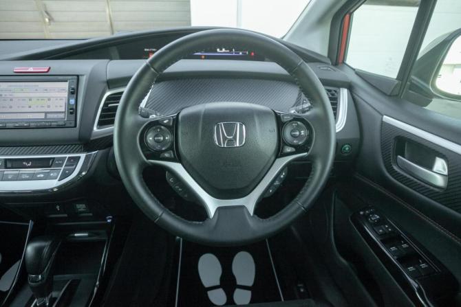 Honda Jade I с пробегом 2018 года, цена 1 345 000 рублей, 71000 км, компактвэн, Автокод Объявления