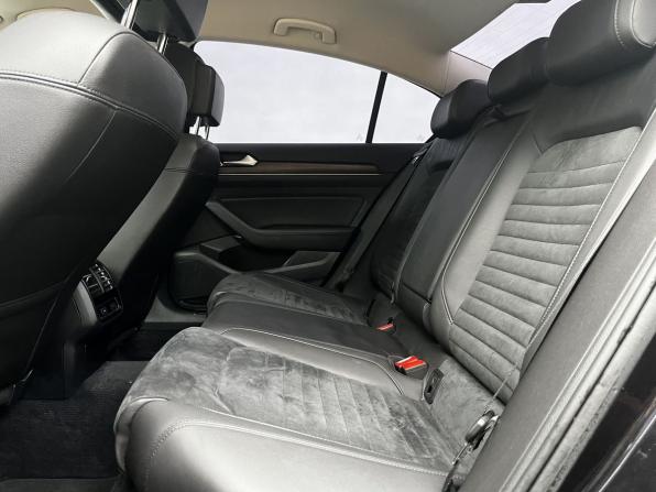 Volkswagen Passat B8 с пробегом 2016 года, цена 1 800 000 рублей, 117000 км, седан, Автокод Объявления