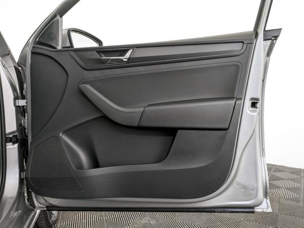 Skoda Rapid II с пробегом 2021 года, цена 1 470 000 рублей, 76273 км, лифтбек, Автокод Объявления