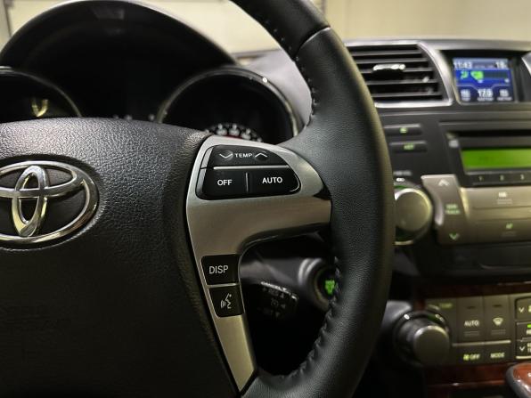 Toyota Highlander II (XU40) Рестайлинг с пробегом 2011 года, цена 1 679 000 рублей, 316867 км, внедорожник, Автокод Объявления