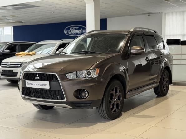Mitsubishi Outlander II Рестайлинг с пробегом 2009 года, цена 940 000 рублей, 226254 км, внедорожник, Автокод Объявления