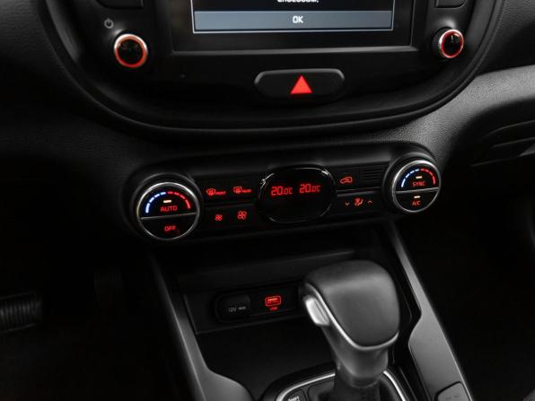 Kia Soul III с пробегом 2022 года, цена 2 390 000 рублей, 32730 км, хэтчбек, Автокод Объявления