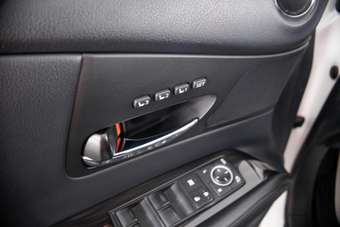 Lexus RX III с пробегом 2010 года, цена 2 499 000 рублей, 165000 км, внедорожник, Автокод Объявления