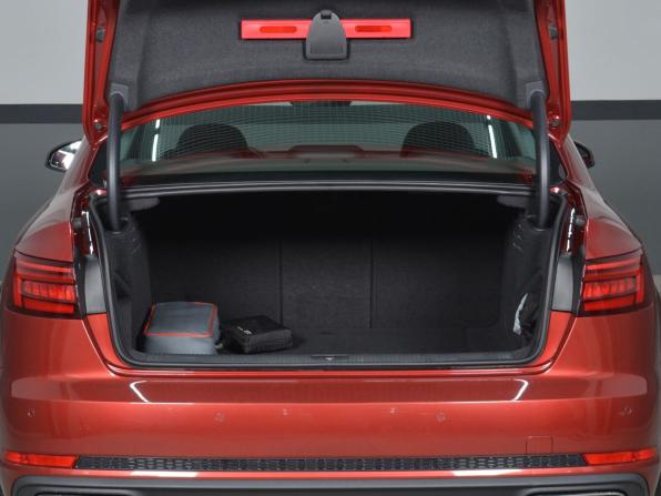 Audi A4 V (B9) с пробегом 2019 года, цена 2 470 997 рублей, 115148 км, седан, Автокод Объявления