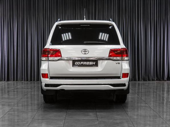 Toyota Land Cruiser 200 Series Рестайлинг 2 с пробегом 2015 года, цена 5 399 000 рублей, 268109 км, внедорожник, Автокод Объявления