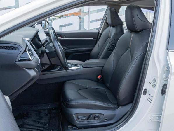 Toyota Camry VIII (XV70) Рестайлинг с пробегом 2021 года, цена 2 995 000 рублей, 38123 км, седан, Автокод Объявления