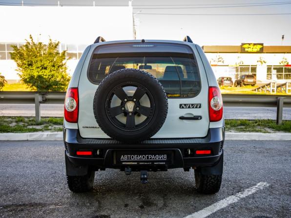 Chevrolet Niva I Рестайлинг с пробегом 2017 года, цена 898 000 рублей, 90492 км, внедорожник, Автокод Объявления