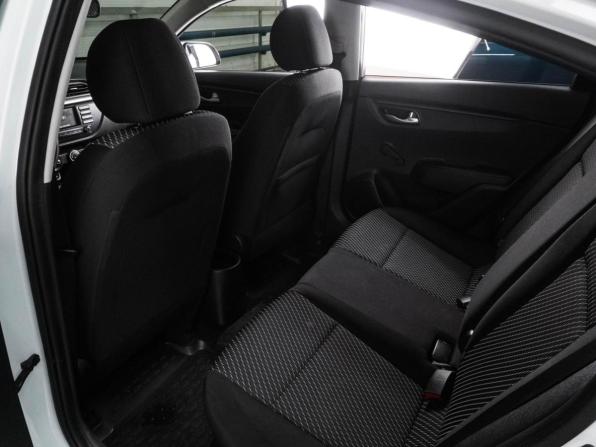 Kia Rio IV с пробегом 2018 года, цена 1 087 000 рублей, 106362 км, седан, Автокод Объявления