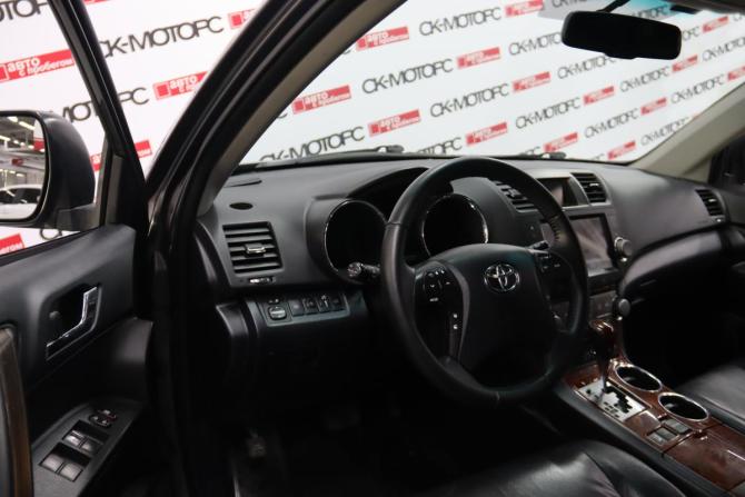 Toyota Highlander II (XU40) Рестайлинг с пробегом 2011 года, цена 2 095 950 рублей, 263408 км, внедорожник, Автокод Объявления
