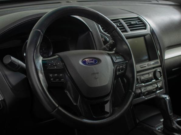 Ford Explorer V Рестайлинг с пробегом 2018 года, цена 3 155 000 рублей, 99213 км, внедорожник, Автокод Объявления