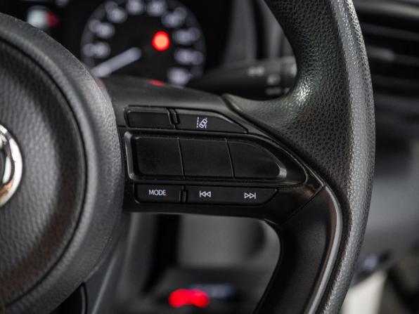 Toyota Yaris IV с пробегом 2020 года, цена 990 000 рублей, 96027 км, хэтчбек, Автокод Объявления