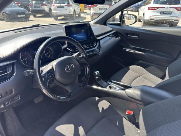 Toyota C-HR I с пробегом 2018 года, цена 1 940 000 рублей, 135991 км, внедорожник, Автокод Объявления