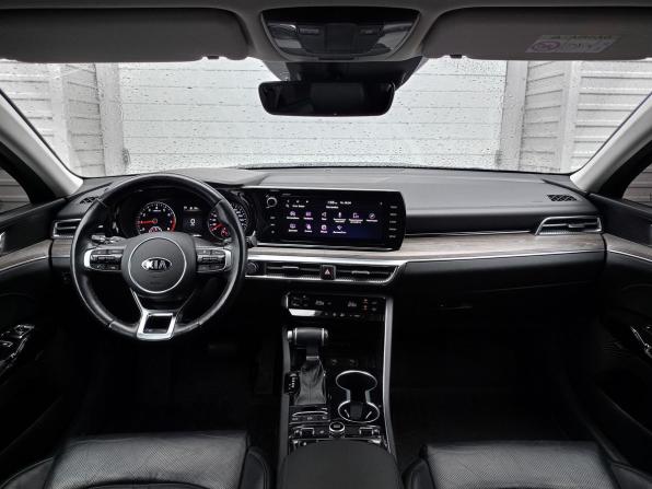 Kia K5 III с пробегом 2021 года, цена 2 456 000 рублей, 135000 км, седан, Автокод Объявления