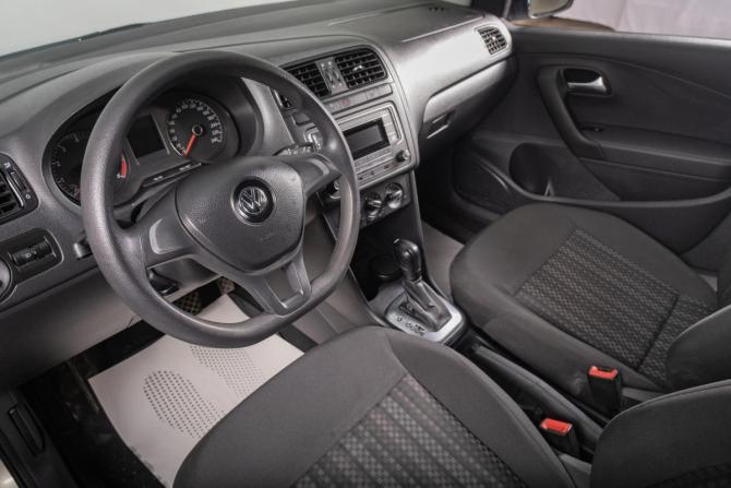 Volkswagen Polo V Рестайлинг с пробегом 2017 года, цена 1 099 000 рублей, 142000 км, седан, Автокод Объявления