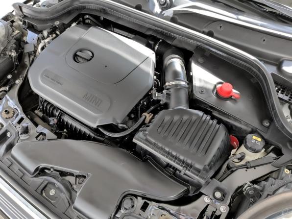 Mini Hatch III (F55/F56) Рестайлинг с пробегом 2018 года, цена 1 800 000 рублей, 73652 км, хэтчбек, Автокод Объявления