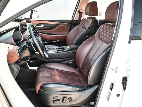 Hyundai Santa Fe IV Рестайлинг с пробегом 2022 года, цена 3 674 000 рублей, 55540 км, внедорожник, Автокод Объявления