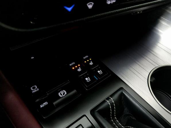 Lexus RX IV Рестайлинг с пробегом 2019 года, цена 4 600 000 рублей, 135130 км, внедорожник, Автокод Объявления