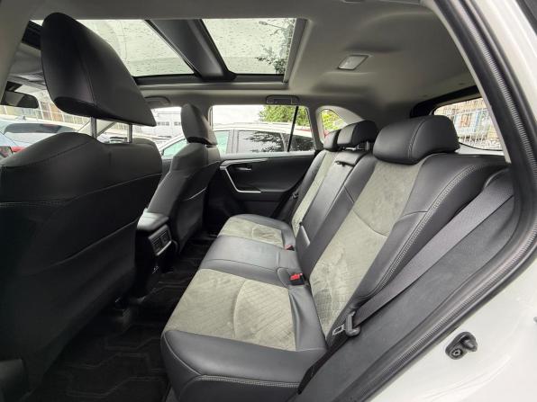 Toyota RAV4 V (XA50) с пробегом 2024 года, цена 3 899 000 рублей, 18200 км, внедорожник, Автокод Объявления