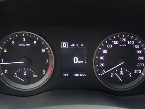 Hyundai Tucson III с пробегом 2016 года, цена 1 990 000 рублей, 180211 км, внедорожник, Автокод Объявления