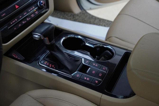 Kia Carnival III с пробегом 2018 года, цена 1 589 000 рублей, 89368 км, минивэн, Автокод Объявления