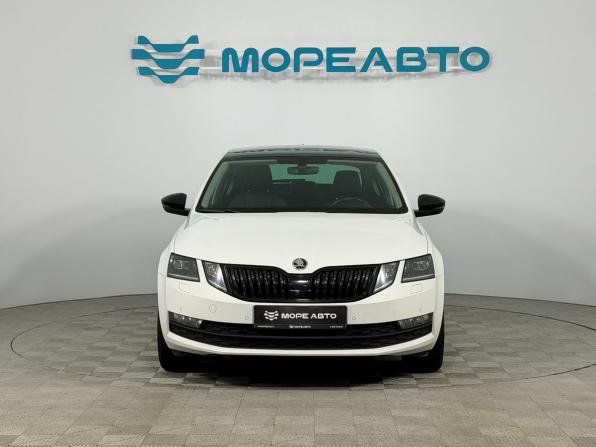 Skoda Octavia III (A7) Рестайлинг с пробегом 2019 года, цена 1 420 000 рублей, 261200 км, лифтбек, Автокод Объявления