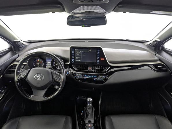 Toyota C-HR I Рестайлинг с пробегом 2021 года, цена 2 945 000 рублей, 55095 км, внедорожник, Автокод Объявления