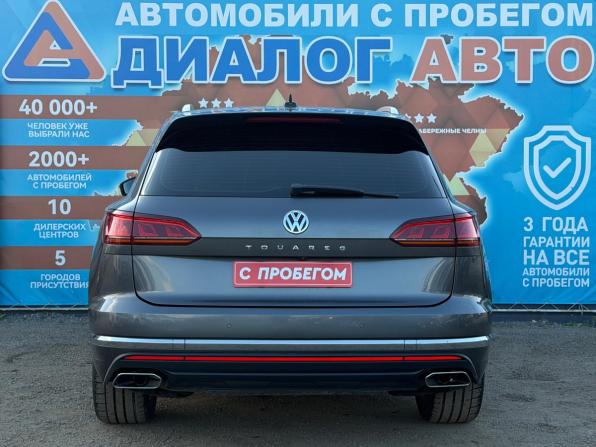 Volkswagen Touareg III с пробегом 2019 года, цена 3 420 000 рублей, 256000 км, внедорожник, Автокод Объявления