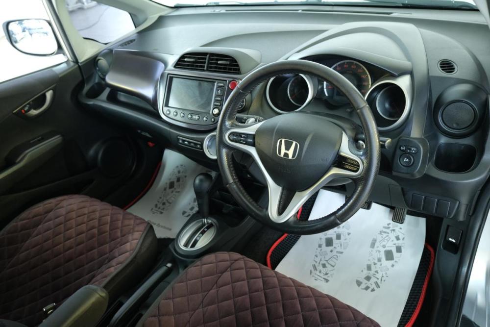 Honda Fit II Омск  - изображение 10