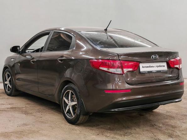 Kia Rio III Рестайлинг с пробегом 2015 года, цена 890 000 рублей, 215428 км, седан, Автокод Объявления