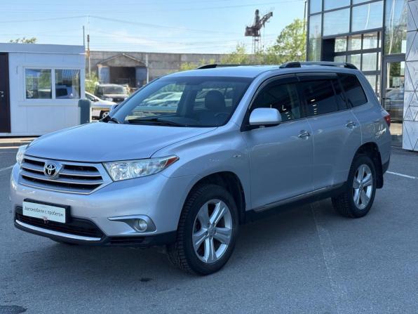 Toyota Highlander II (XU40) Рестайлинг с пробегом 2010 года, цена 1 950 000 рублей, 199834 км, внедорожник, Автокод Объявления