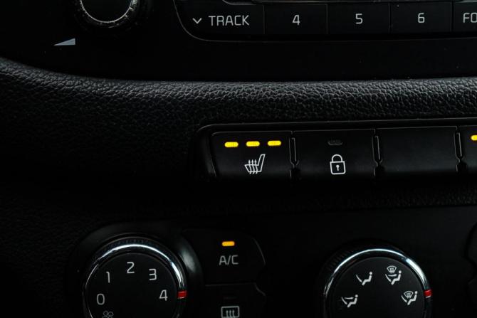 Kia Ceed II с пробегом 2013 года, цена 1 090 000 рублей, 143042 км, хэтчбек, Автокод Объявления