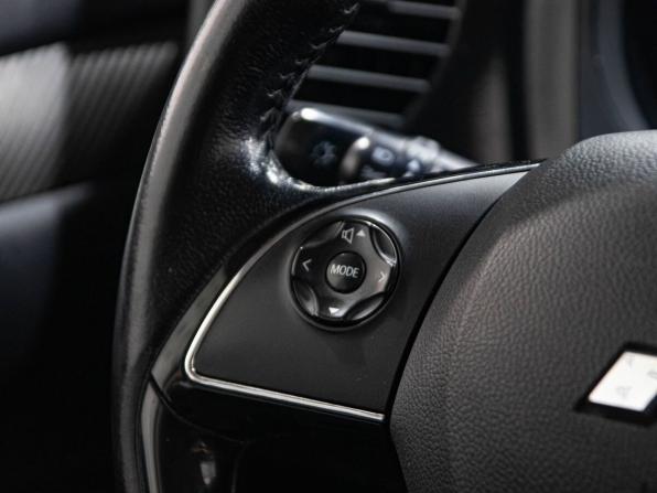 Mitsubishi Outlander III Рестайлинг 2 с пробегом 2016 года, цена 1 629 000 рублей, 175000 км, внедорожник, Автокод Объявления
