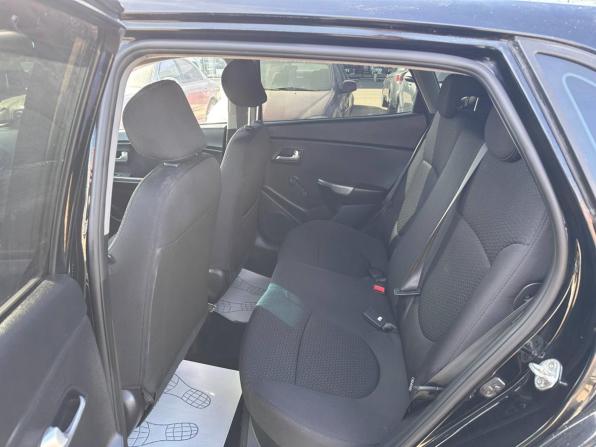 Kia Rio III Рестайлинг с пробегом 2016 года, цена 842 000 рублей, 162460 км, хэтчбек, Автокод Объявления