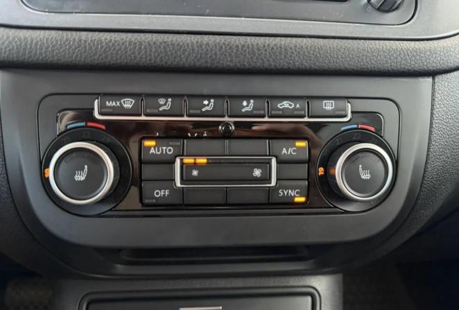Volkswagen Tiguan I Рестайлинг с пробегом 2012 года, цена 1 215 000 рублей, 285427 км, внедорожник, Автокод Объявления