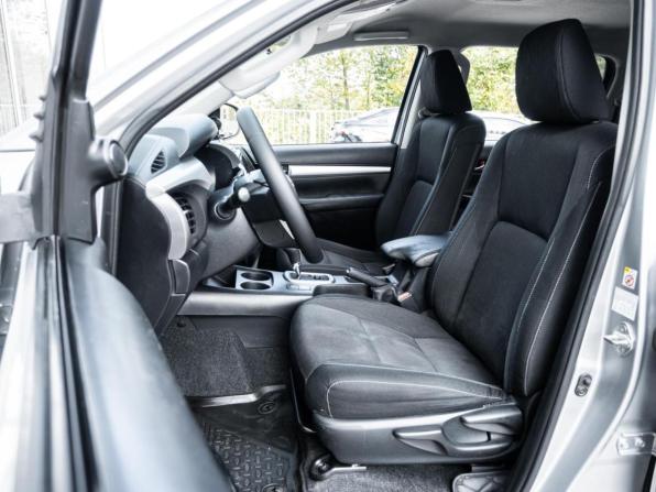 Toyota Hilux VIII с пробегом 2016 года, цена 3 255 000 рублей, 193412 км, offers.body_type.unknown, Автокод Объявления